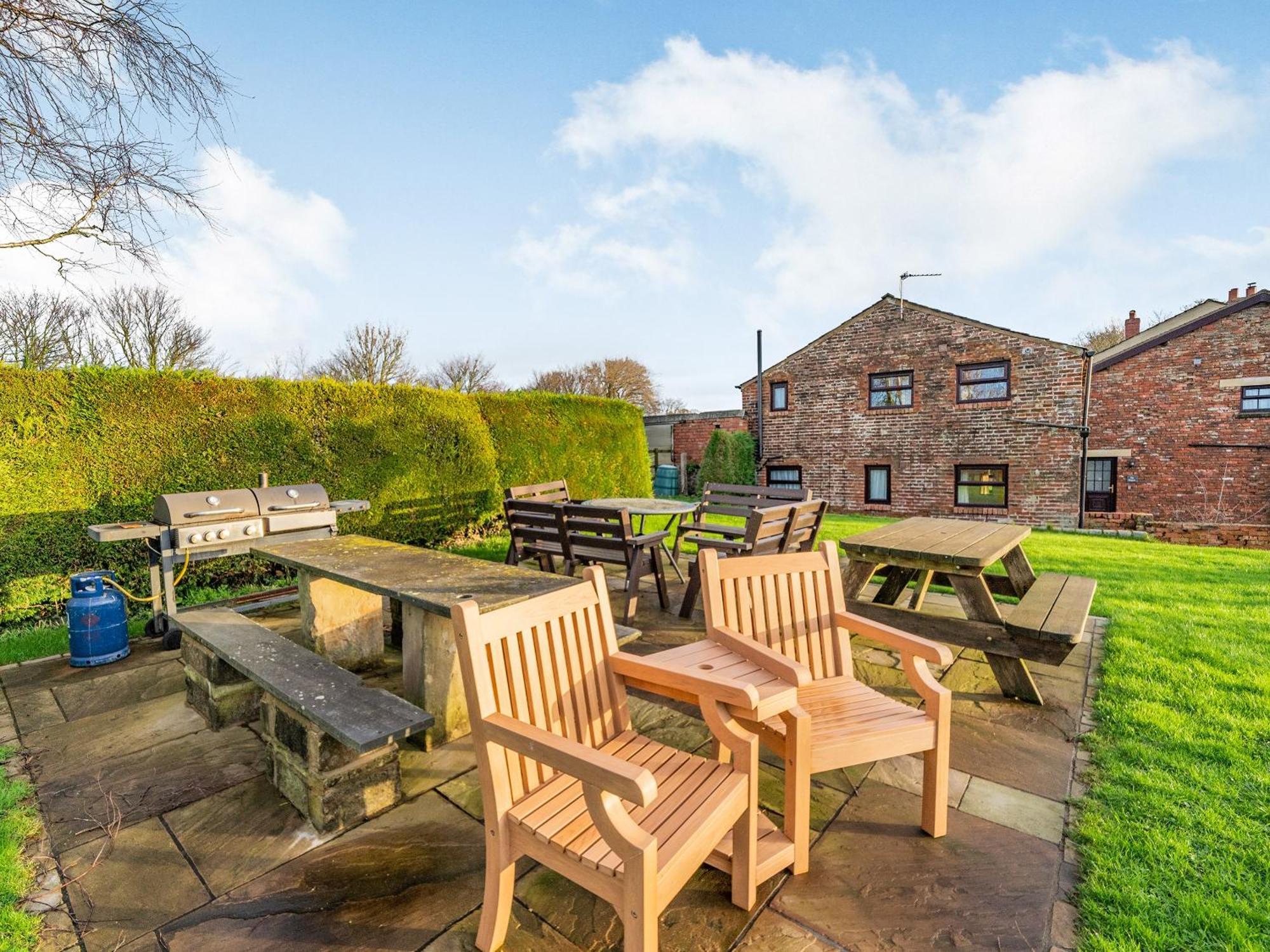 The Barn Villa Poulton-le-Fylde Exteriör bild